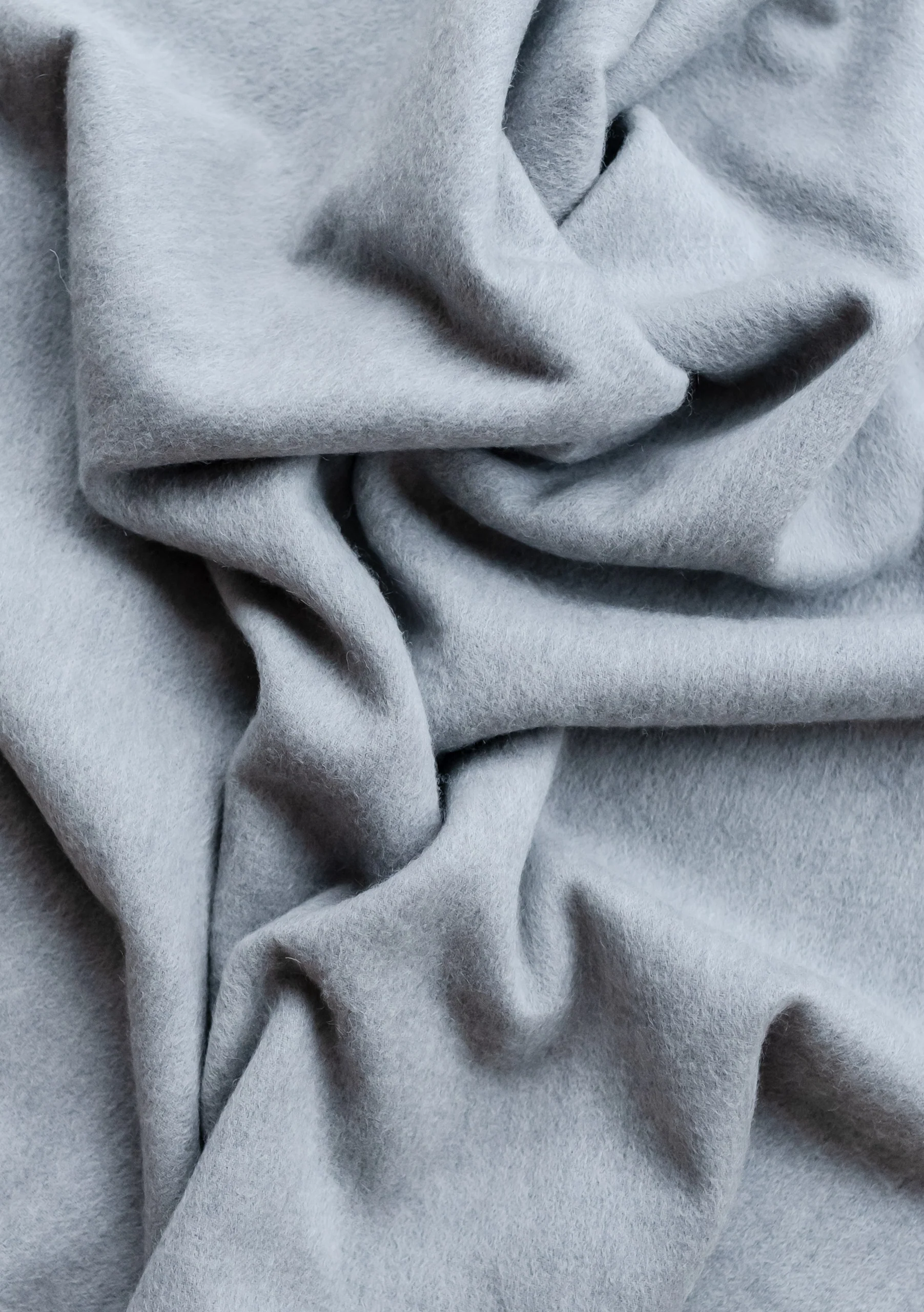 Cashmere Small Blanket in Light Grey Melange - Image 2