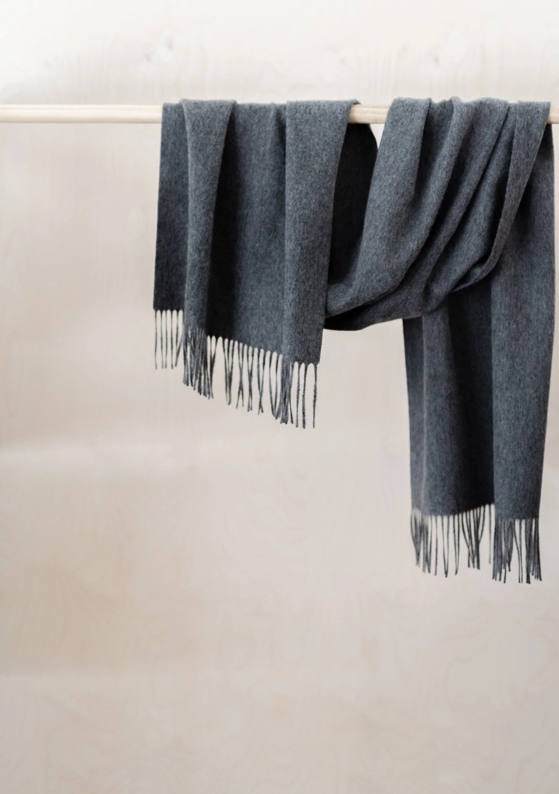 Lambswool Oversized Scarf in Charcoal Melange - Image 2