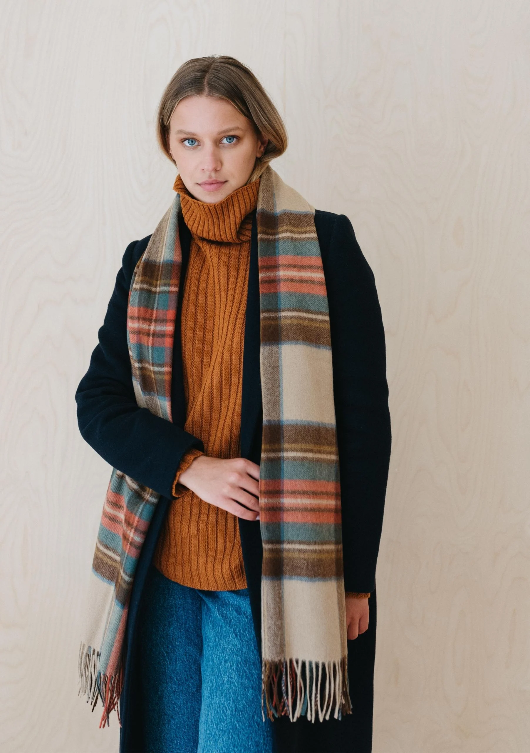 Lambswool Scarf in Stewart Dress Antique Tartan