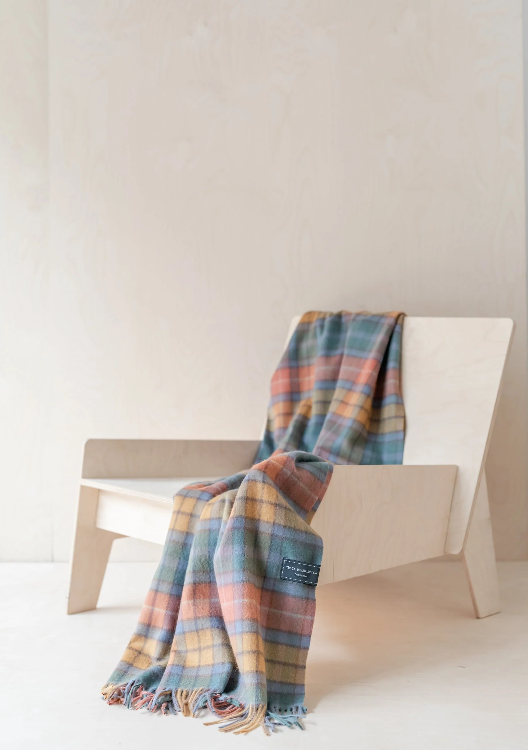 Lambswool Small Blanket in Buchanan Antique Tartan